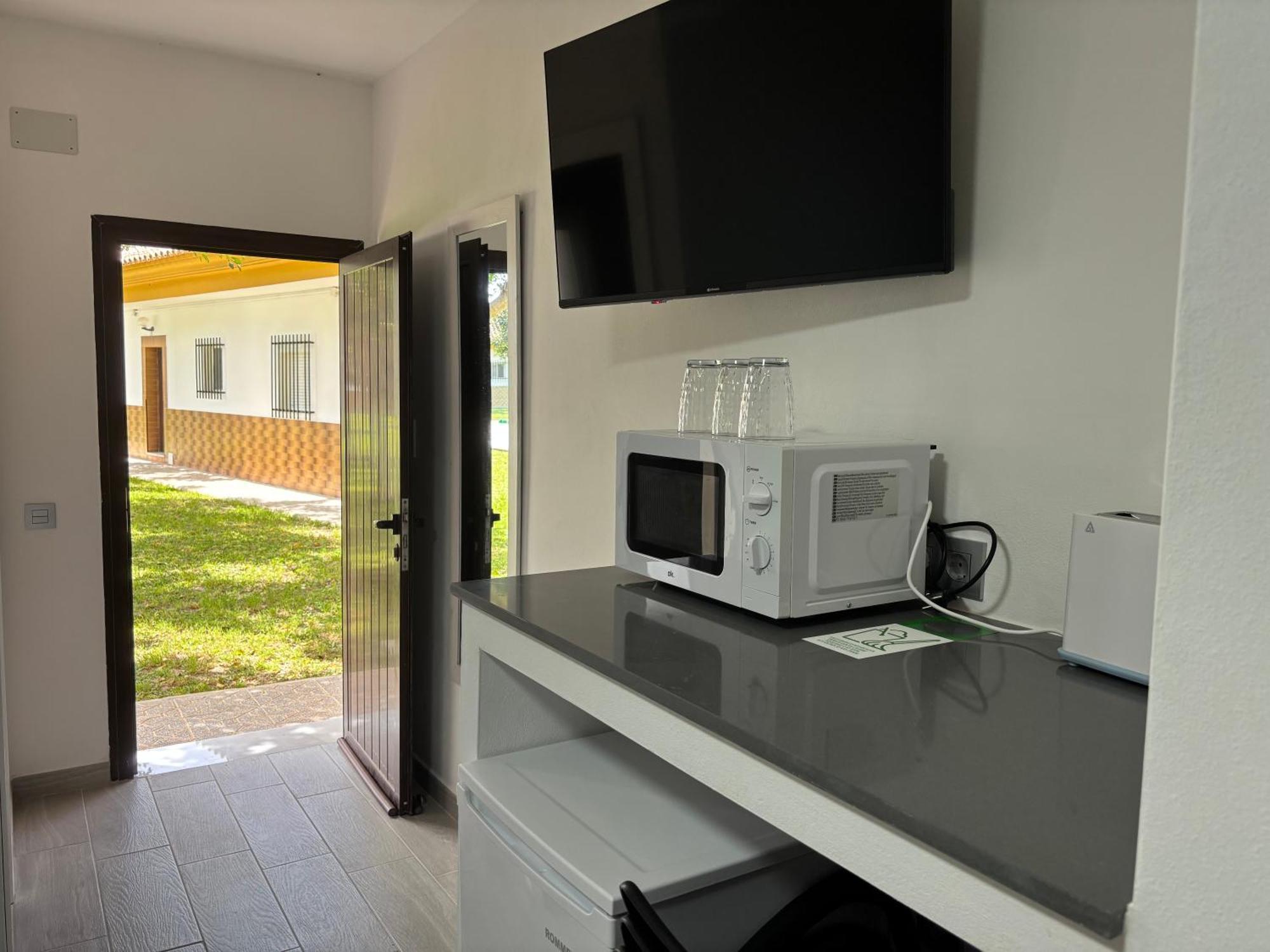 Hostal Los Mellizos Коніль-де-ла-Фронтера Екстер'єр фото